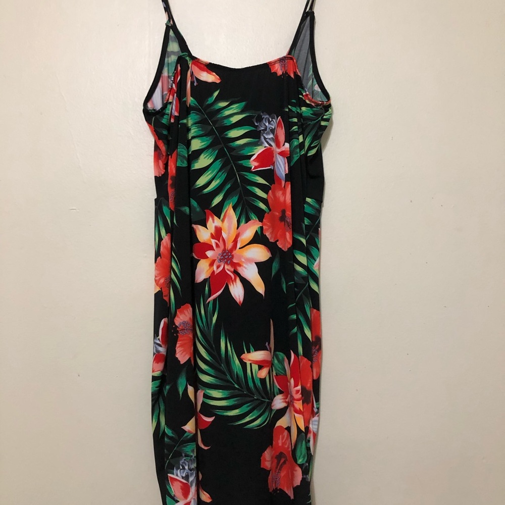 Dress - Picture 4 of 4